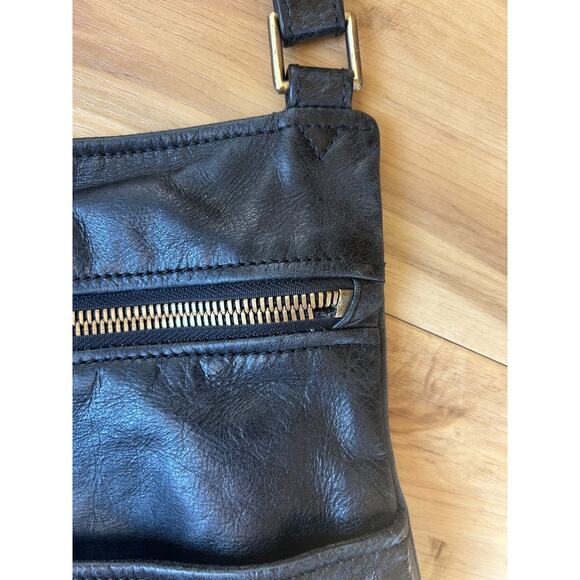 HOBO ANGLER Crossbody Leather Handbag Purse Black with Gold Hardware - Picture 3 of 6